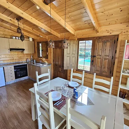 La Casita De Madera Sijuela 別荘 *